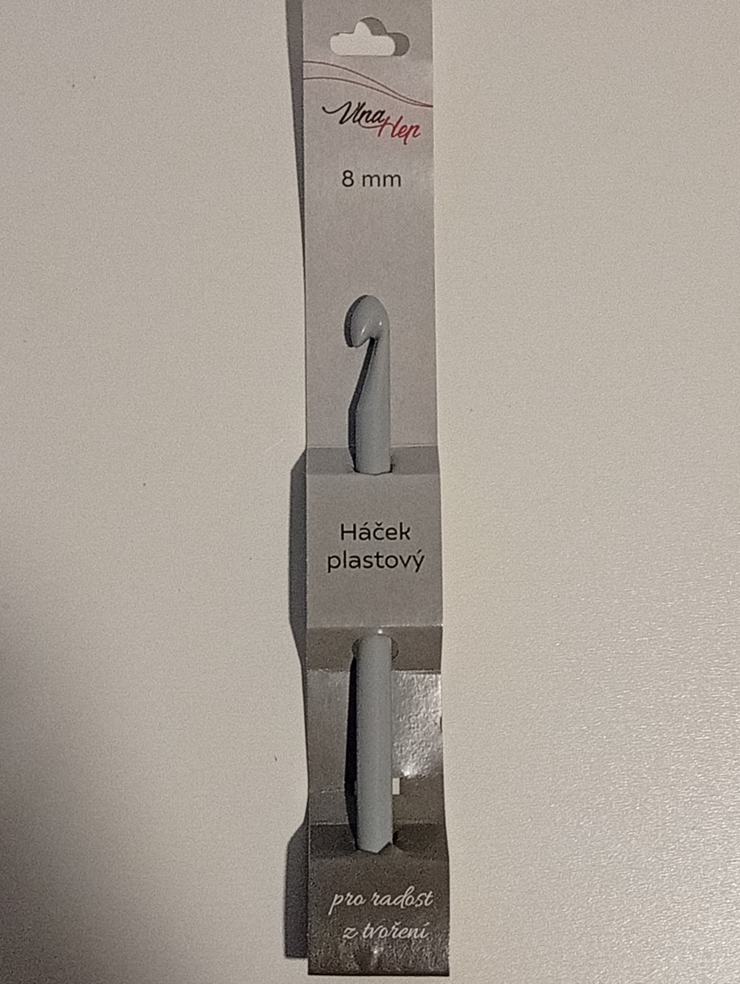 Plastový háček 8 mm